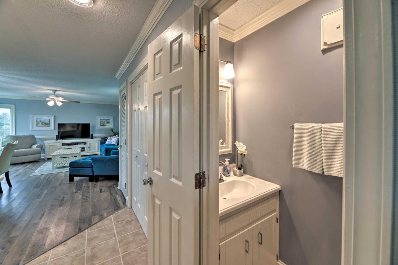 Bright Emerald Isle Condo With Private Beach Access! Esterno foto